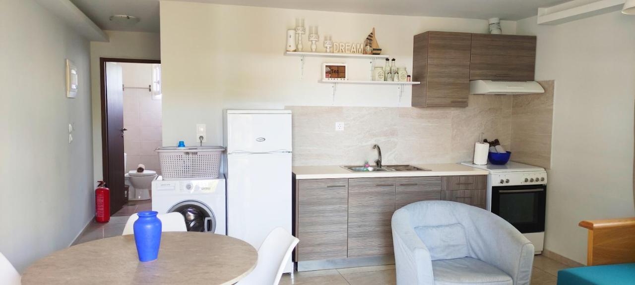 Stema Seaside Apartments Гуве Экстерьер фото